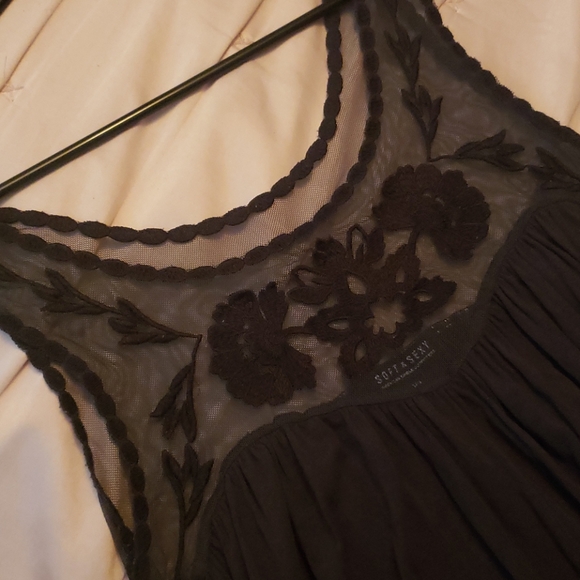 AE Top - Picture 4 of 4